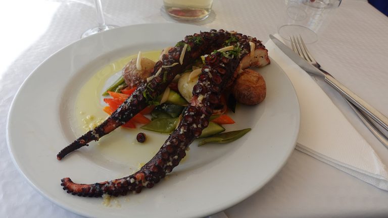 Genießen Sie den besten Pulpo in St. Luzia – Erfahrungen, Empfehlungen und Öffnungszeiten.