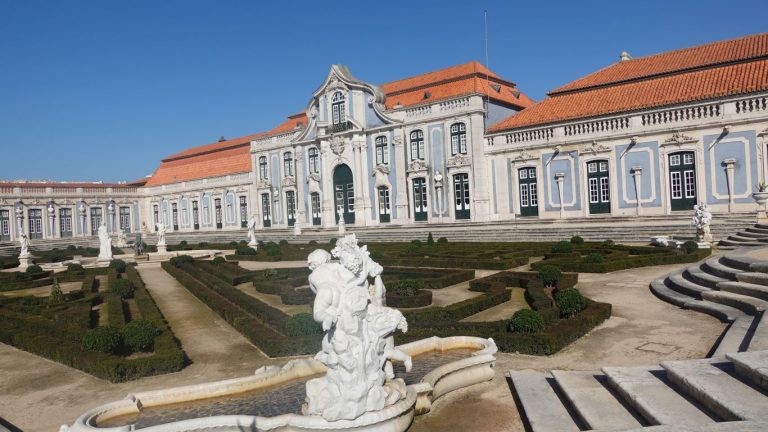 Versailles in Lissabon: Palacio National de Quelez: Königliche Sommerresidenz