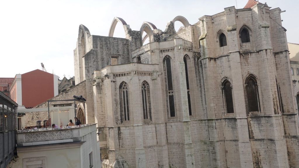 monumentale Ruine des Convento do Carmo