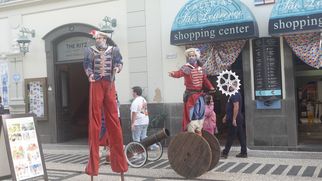 Karneval auf Madeira: ein farbenfrohes, spektakuläres, fröhliches, friedfertiges Fest