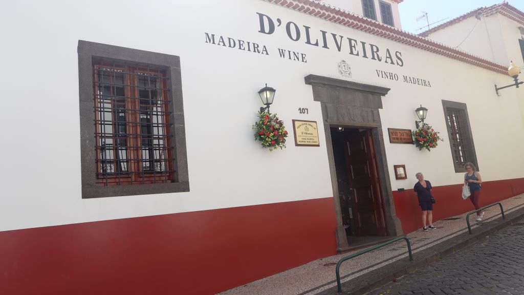 Außenansicht des Wineshops "D´Oliveiras" - seit 1850 im Familienbesitz