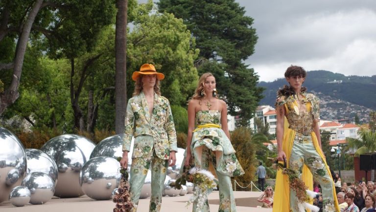 Models mit gewagten Kreationen