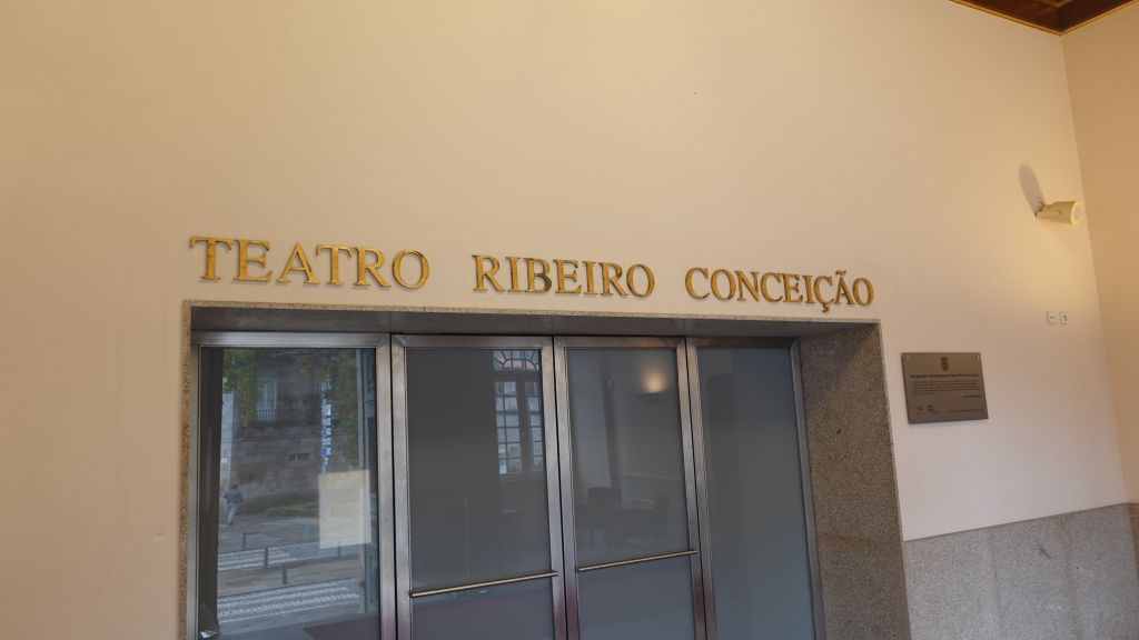 Eingangsbeschriftung - Theatro Ribeiro Conceiçᾶo