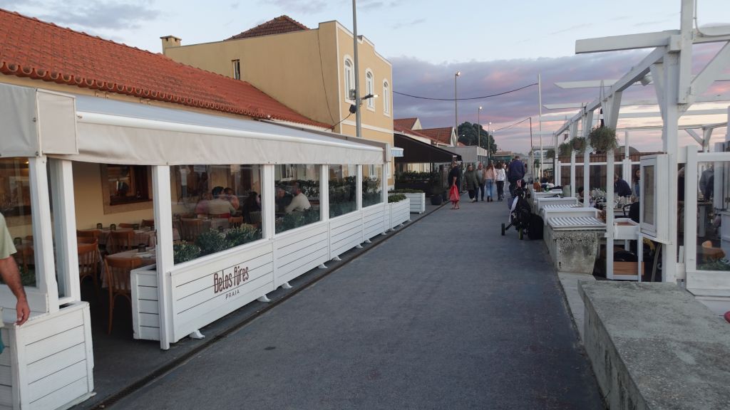 Impressionen - Außenansicht Restaurant an der Promenade