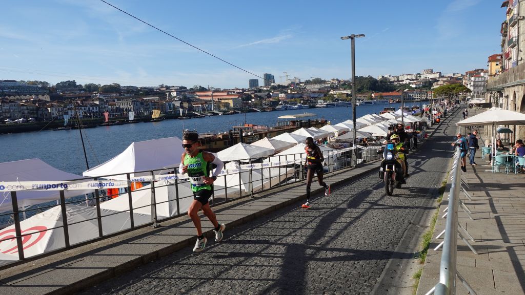 Bergaufabschnitt am Ufer des Douro