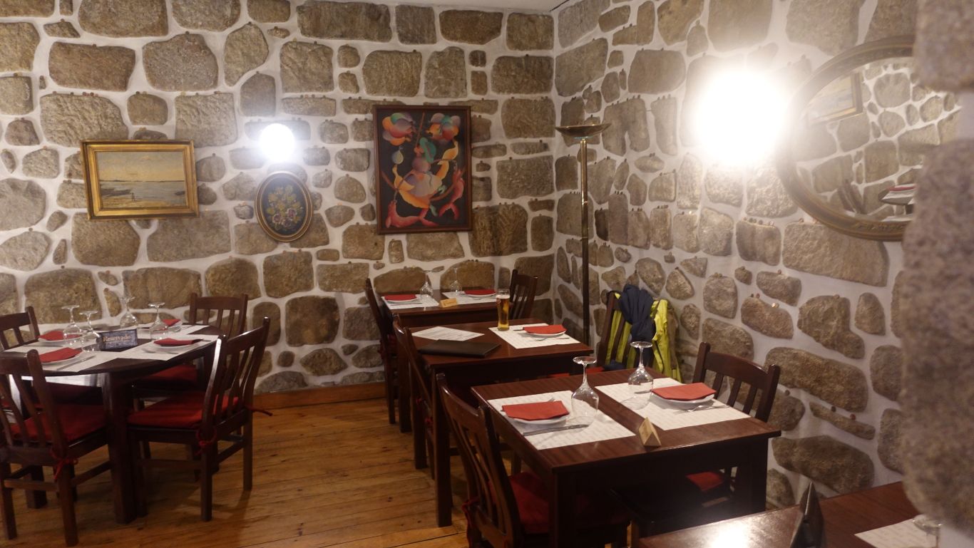 Restaurante Terreirinho: gute, traditionelle portugiesische Küche - Blick in den Gastraum
