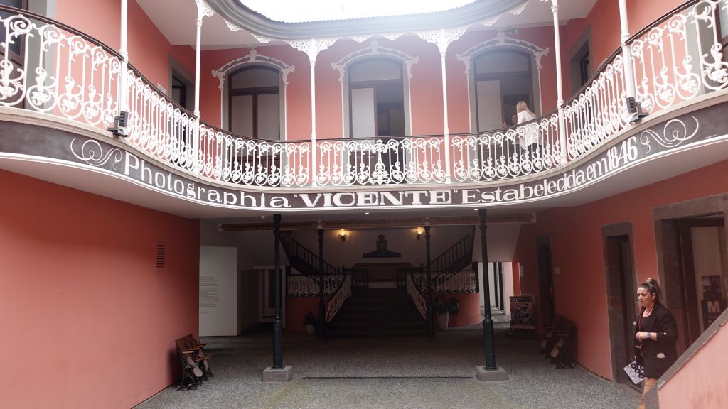 Museu de Fotografia Vicentes - Eingangsbereich von außen