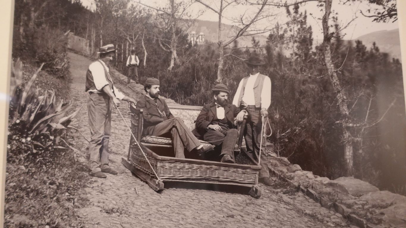 Besucher auf Schlittentaxi